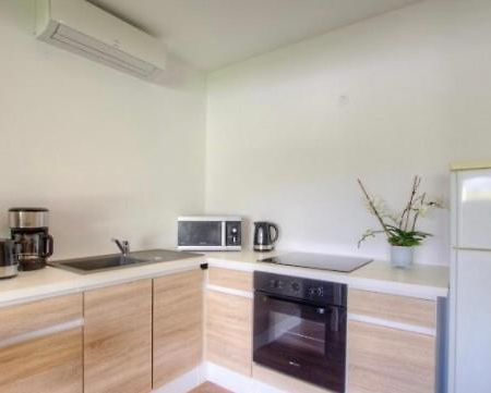 Appartement Tranquille En Bas De Villa Afa Екстериор снимка