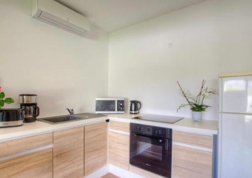 Appartement Tranquille En Bas De Villa Afa Екстериор снимка