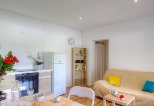 Appartement Tranquille En Bas De Villa Afa Екстериор снимка